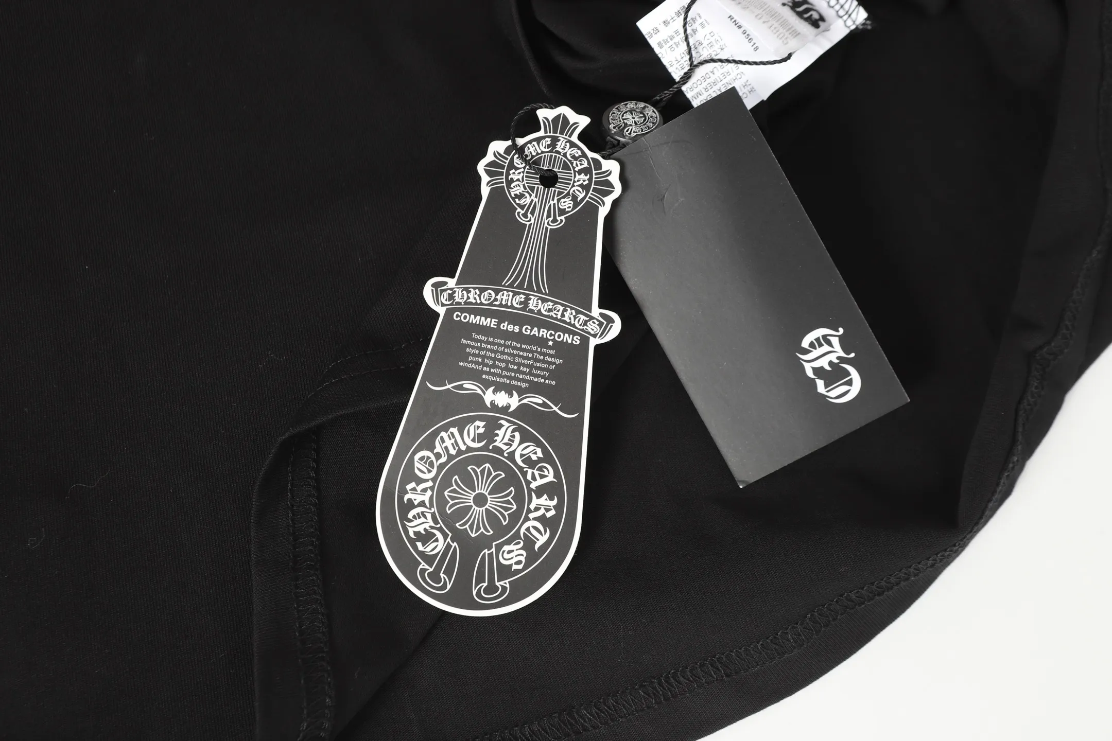 P160 Cross-border model. Those who pursue quality, please do not place an order. -Chrome Hearts/Chrome Hearts Sanskrit horseshoe🇺🇸 platform popular long-sleeved T-shirt -High weight, high density and high quality. The wool is soft, delicate and skin-friendly. It feels soft and silky. It has excellent warmth and skin-friendly properties. XL